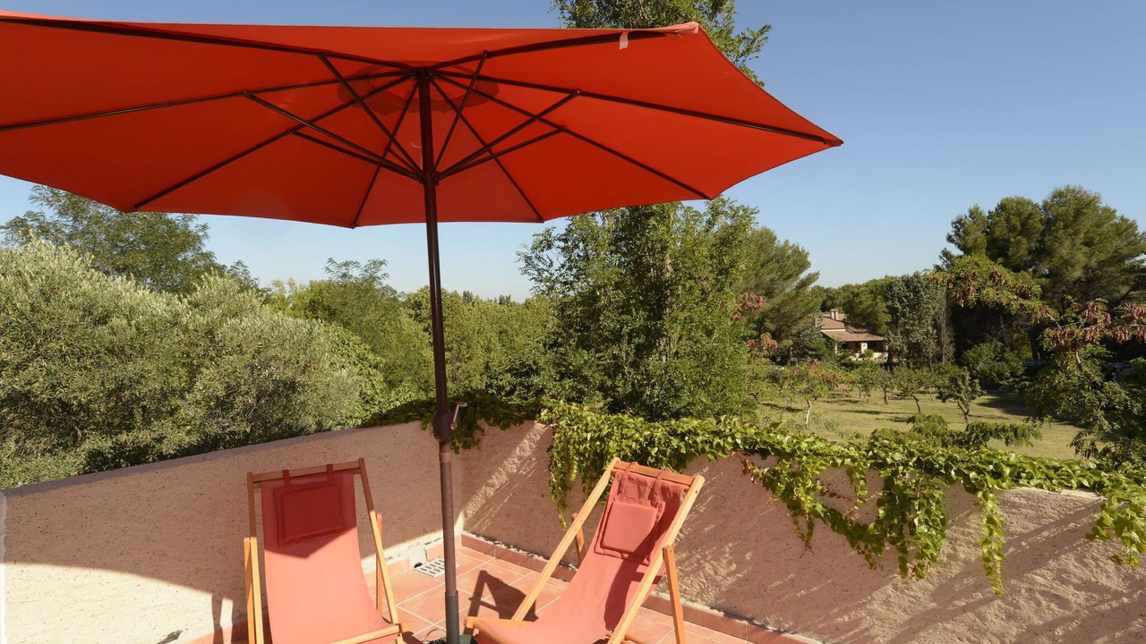 Photo of Outdoor in Saint-Mitre-les-Remparts