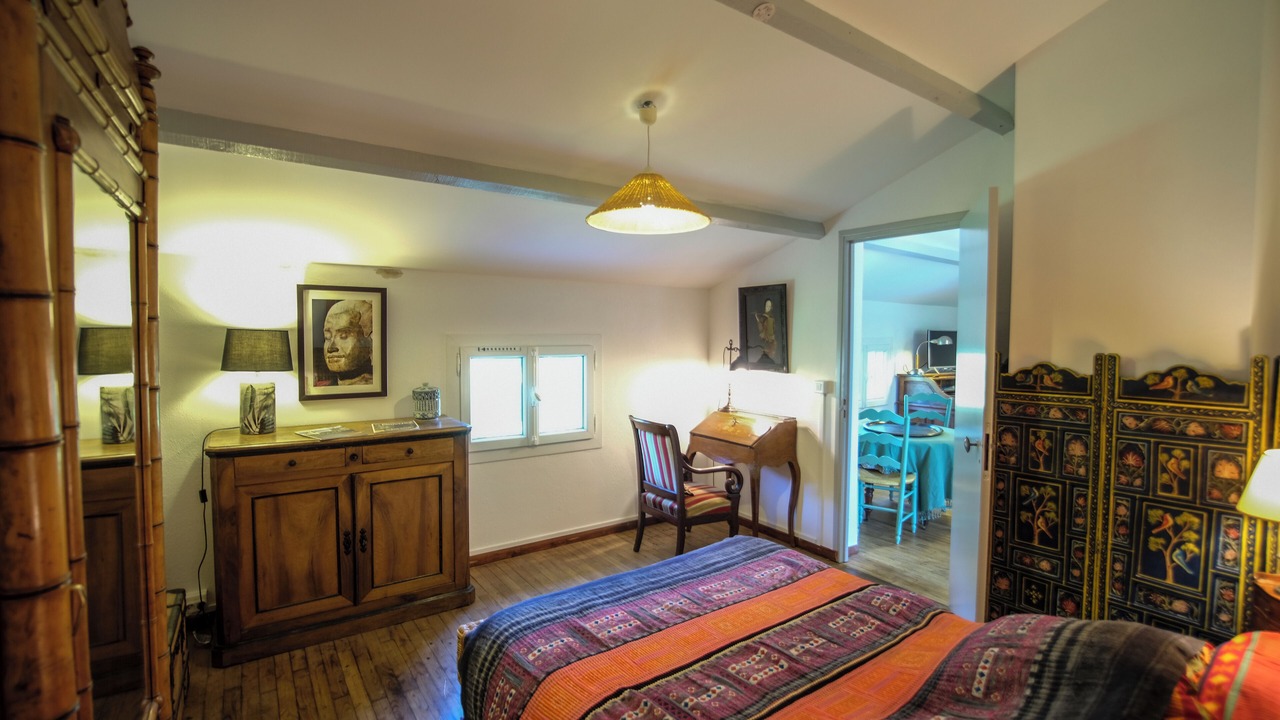 Photo of Bedroom in Saint-Mitre-les-Remparts