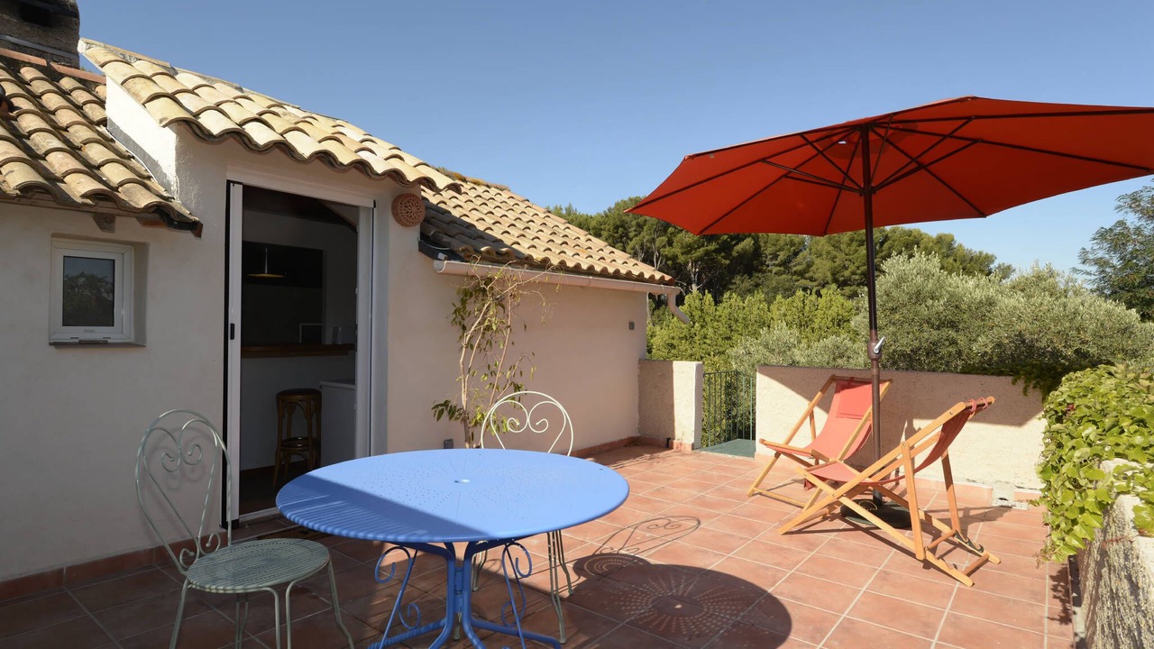 Photo of Outdoor in Saint-Mitre-les-Remparts