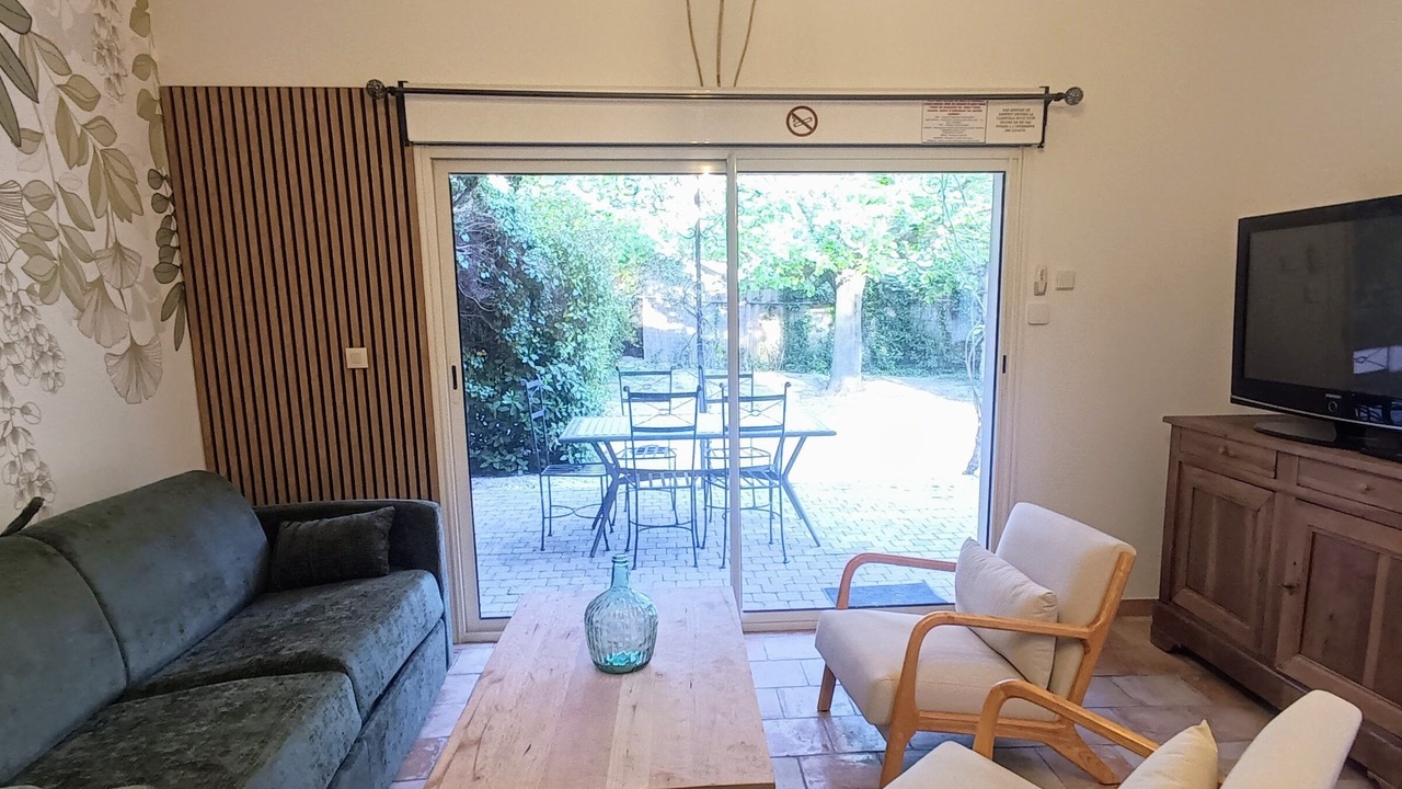 Photo of Livingroom in Boulbon