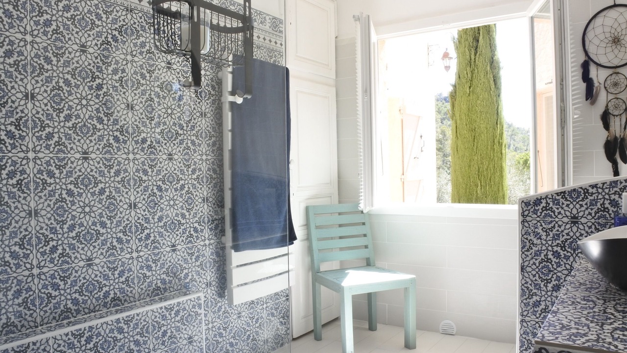Photo of Bathroom in La Roquebrussanne