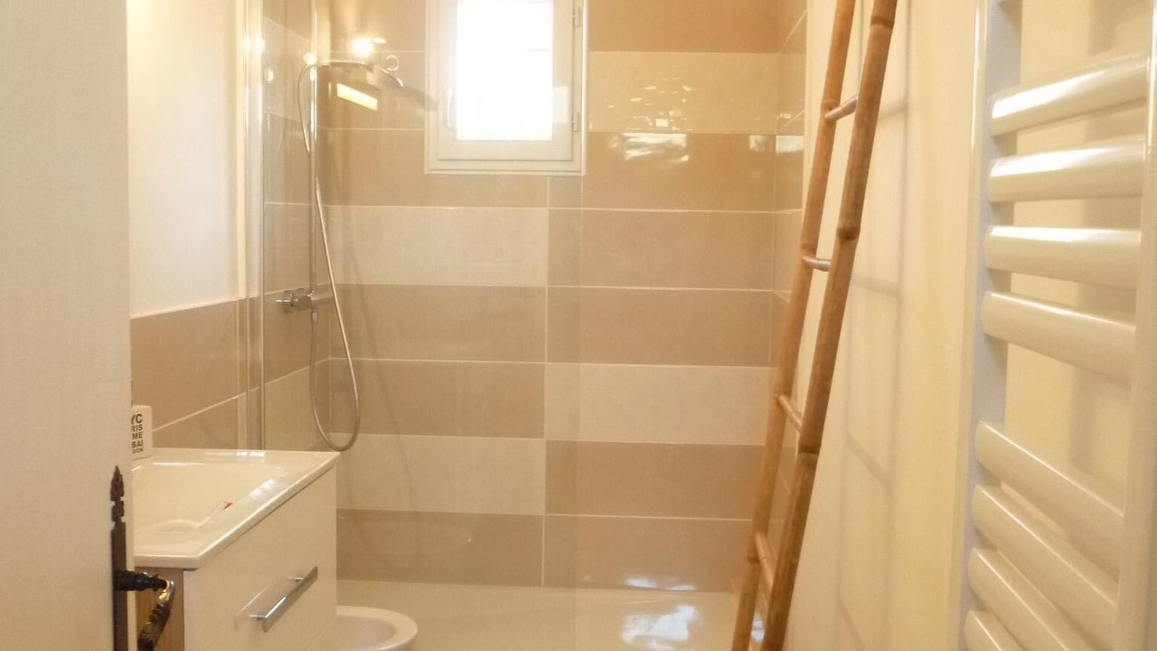 Photo of Bathroom in Le Tholonet