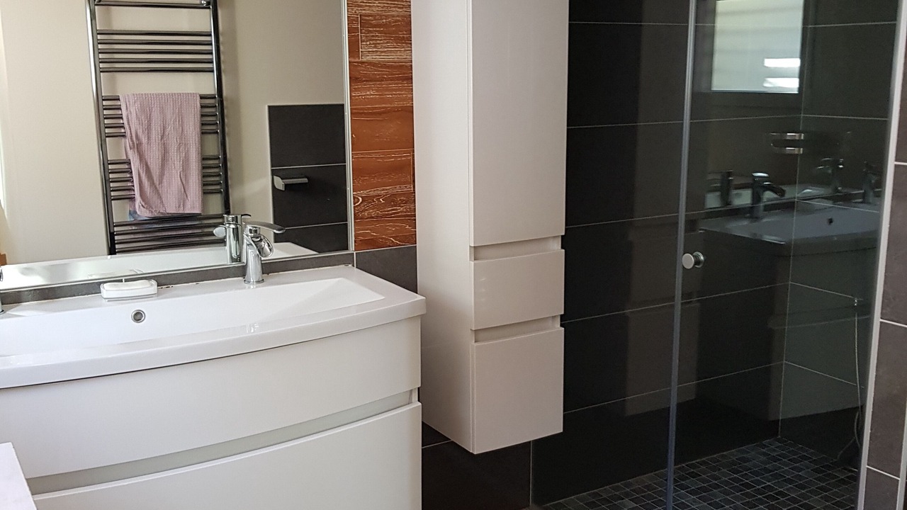 Photo of Bathroom in Orange