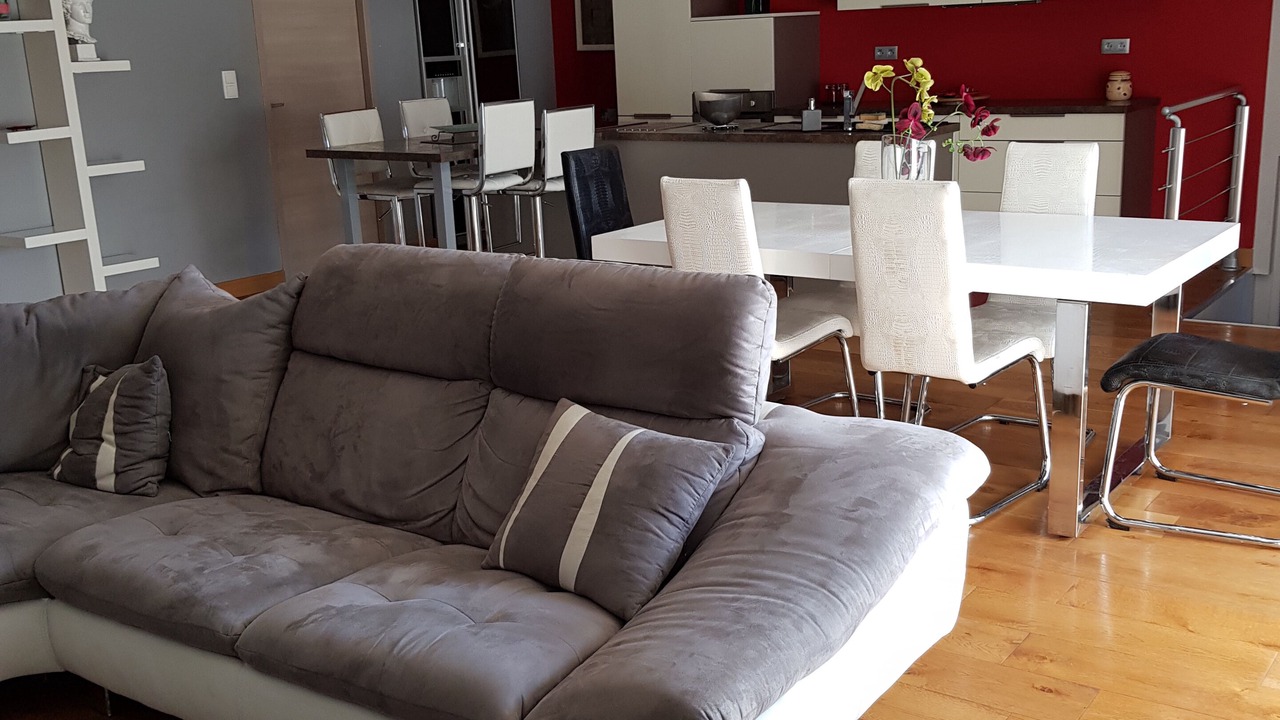 Photo of Livingroom in Orange