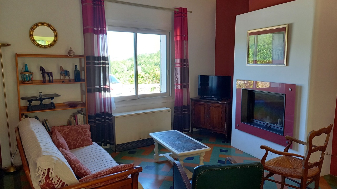 Photo of Livingroom in Saint-Martin-de-Castillon