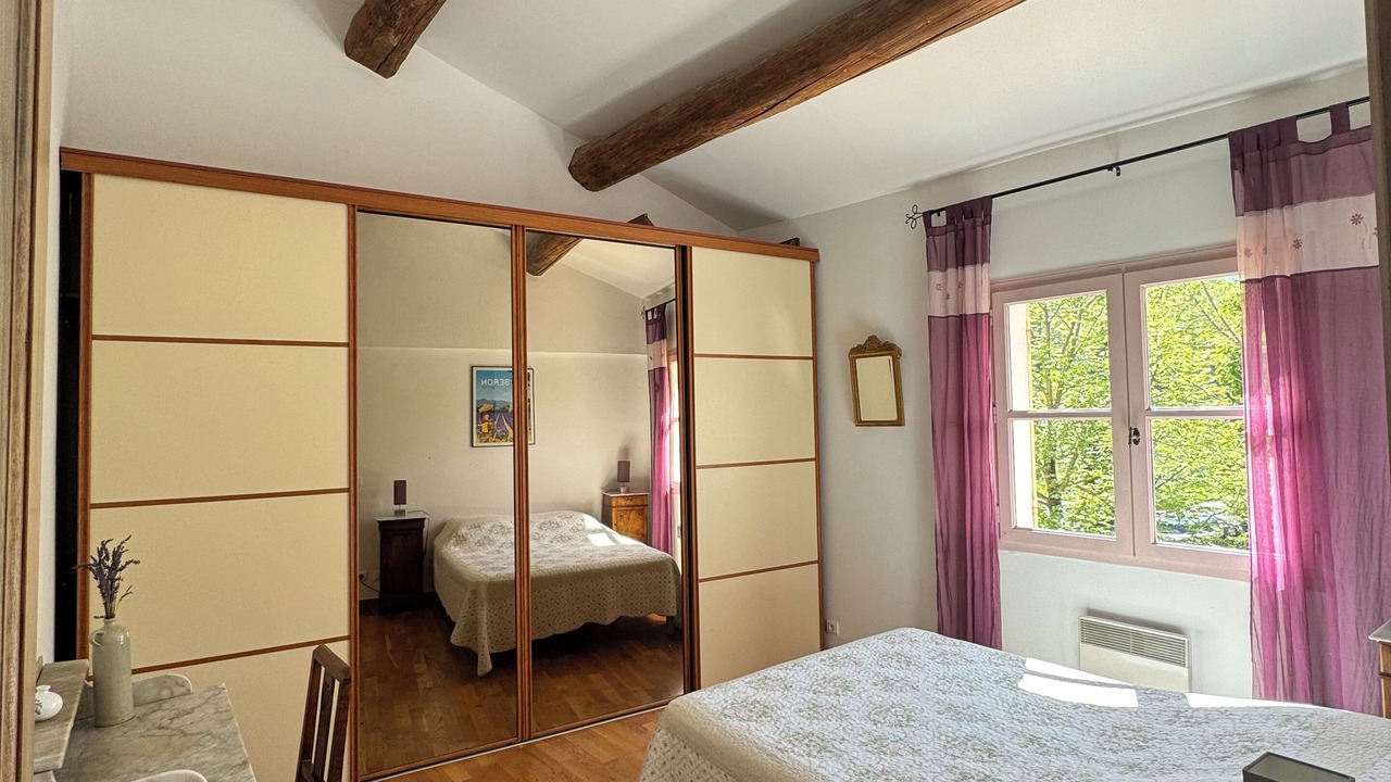 Photo of Bedroom in Saint-Martin-de-Castillon