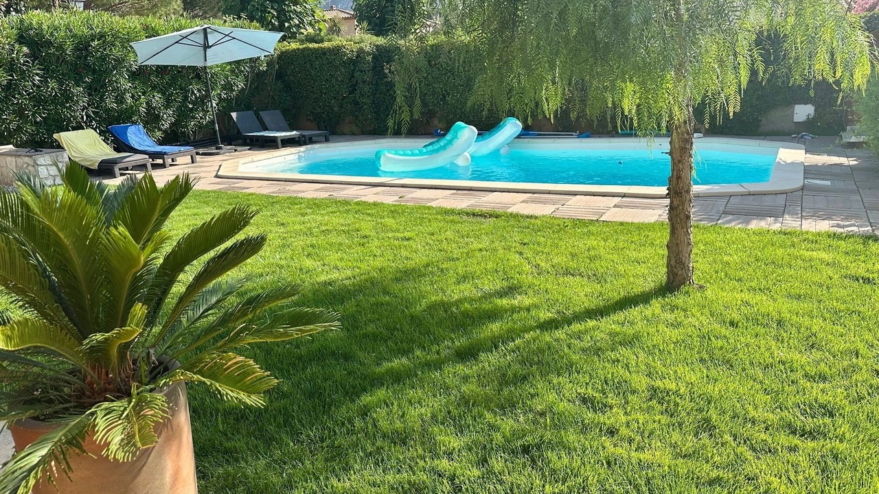 Photo of Outdoor in Les Baumettes