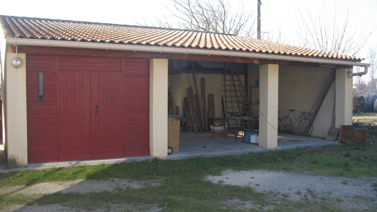 Photo of Outdoor in Velleron