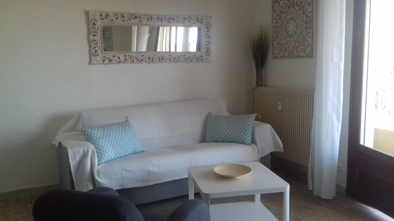 Photo of Livingroom in Hyeres City Centre