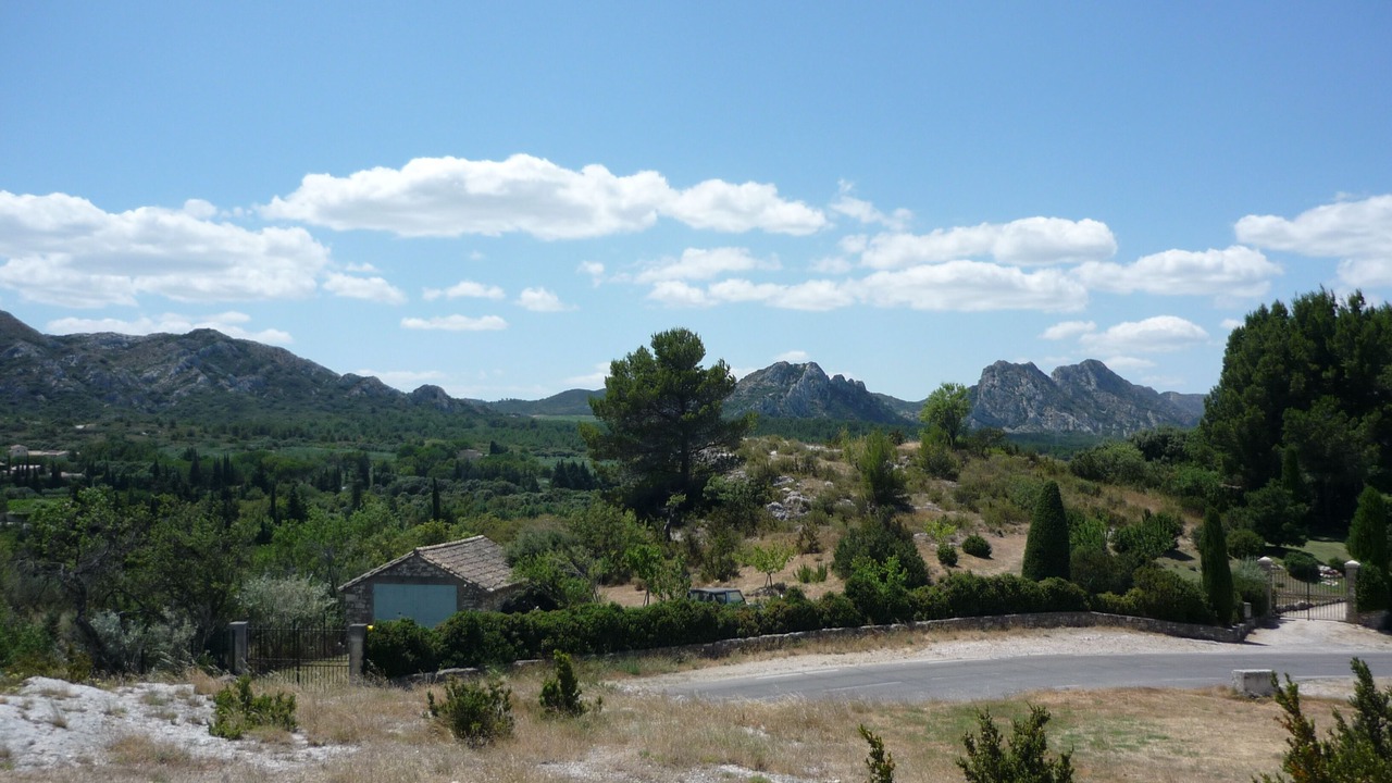 Photo of Others in Noves
