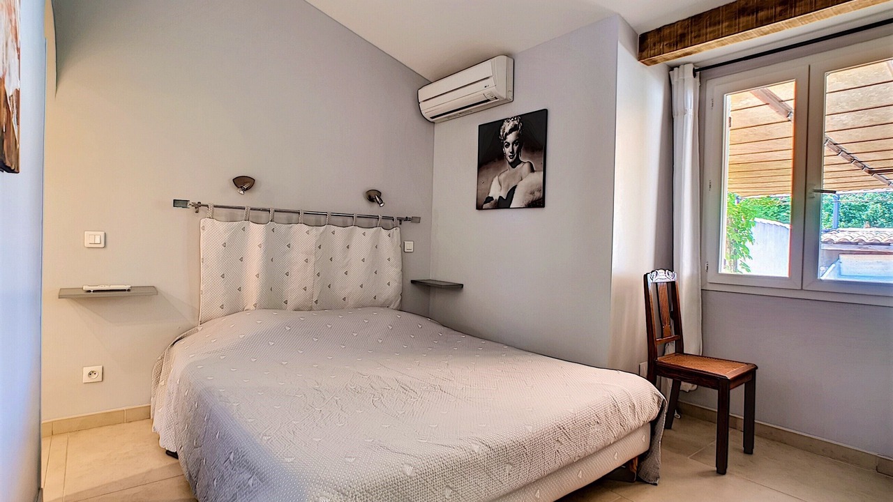 Photo of Bedroom in Molleges