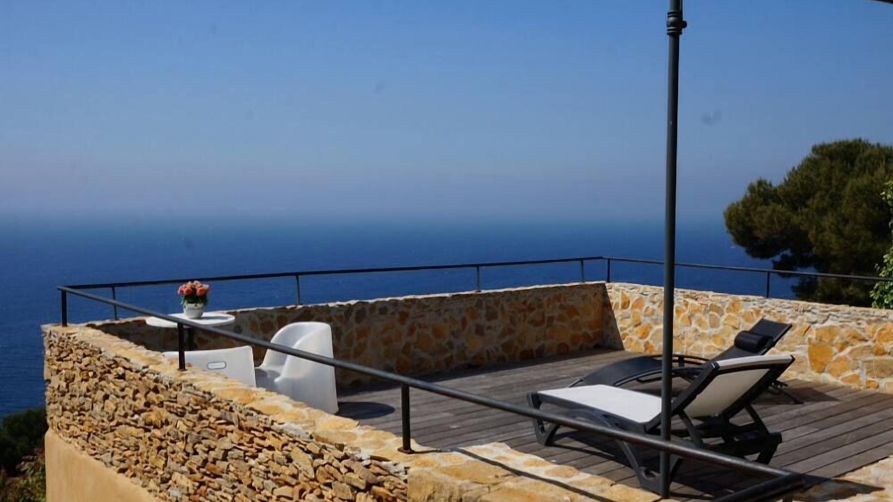 Photo of Patio Balcony in Ensues-la-Redonne