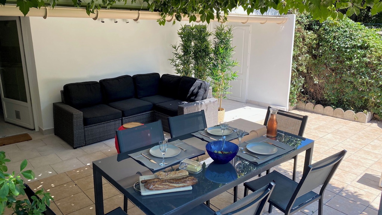 Photo of Outdoor in Orange