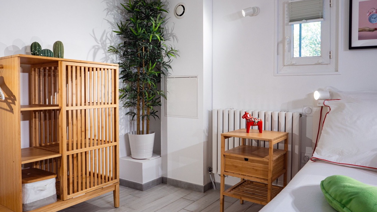 Photo of Bedroom in Orange