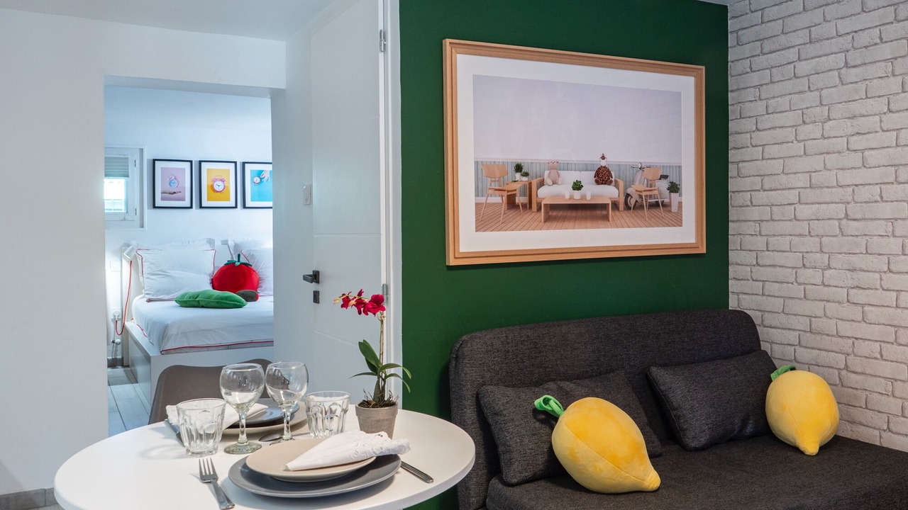 Photo of Bedroom in Orange