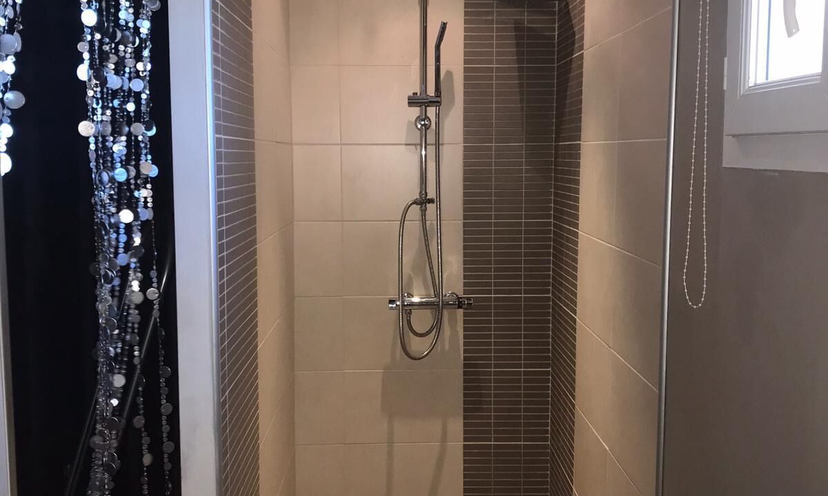 Photo of Bathroom in Figanieres