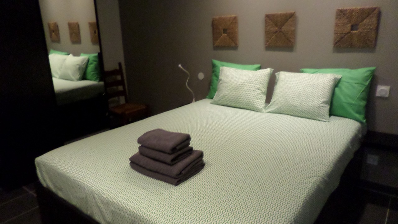 Photo of Bedroom in Allemagne-en-Provence