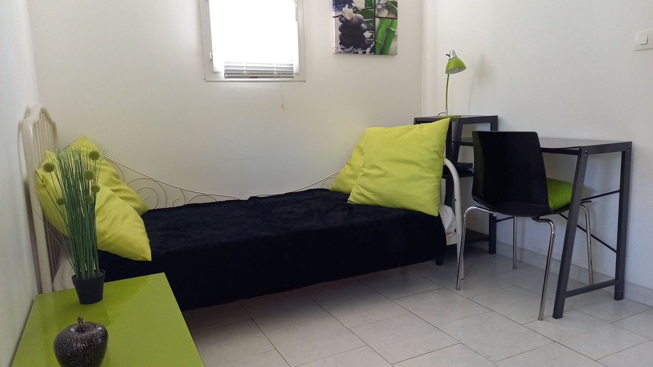 Photo of Bedroom in Comps