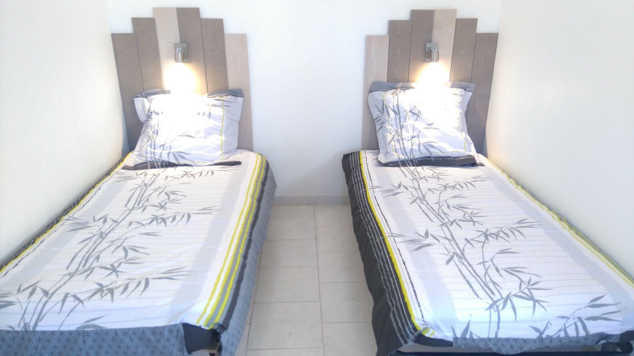 Photo of Bedroom in Comps