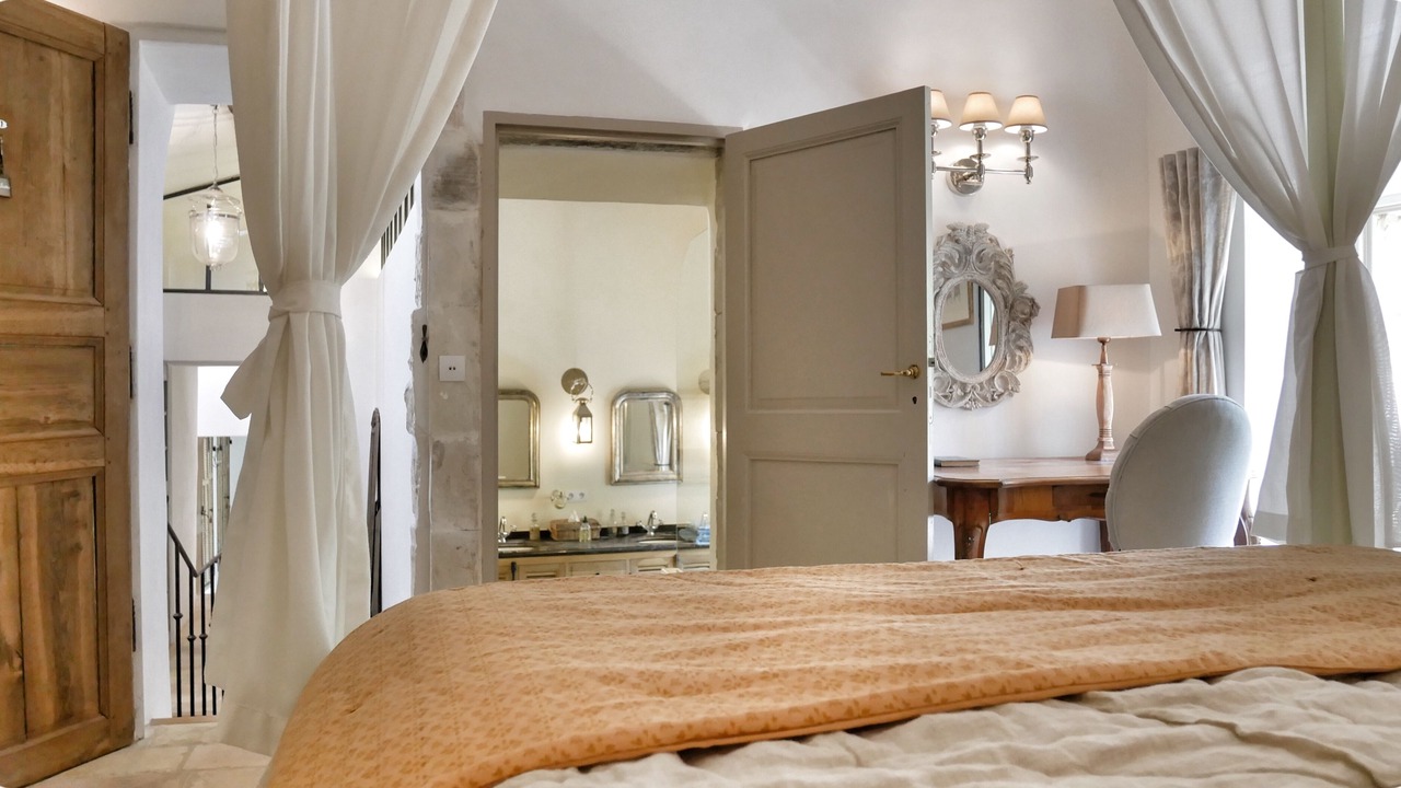 Photo of Bedroom in Menerbes