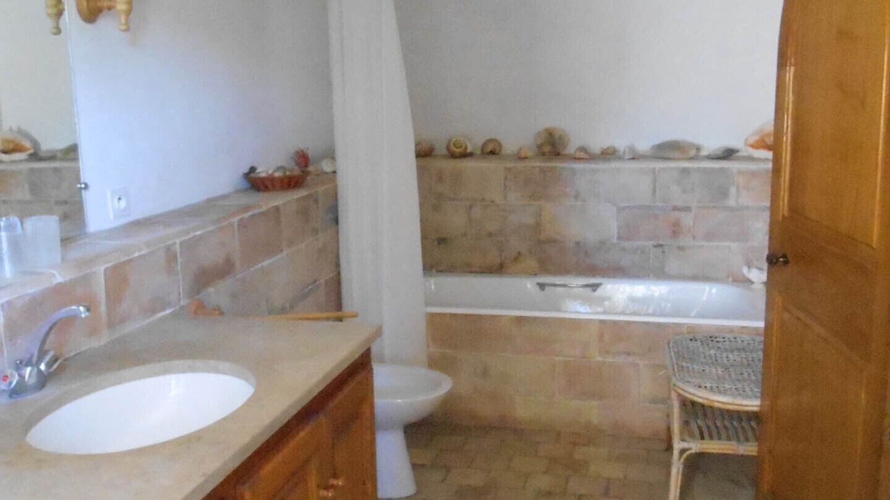 Photo of Bathroom in Savoillan