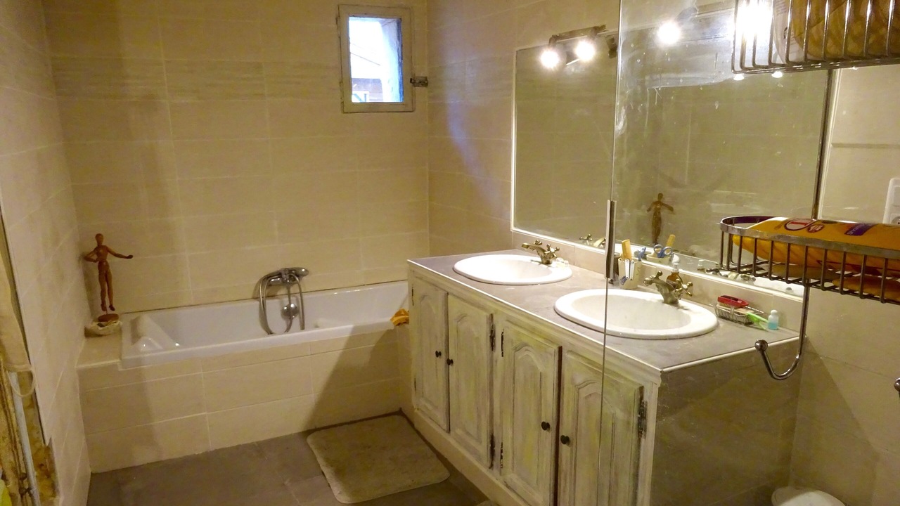 Photo of Bathroom in Sernhac