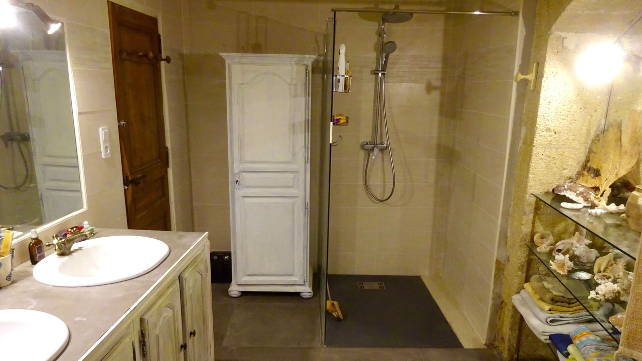 Photo of Bathroom in Sernhac