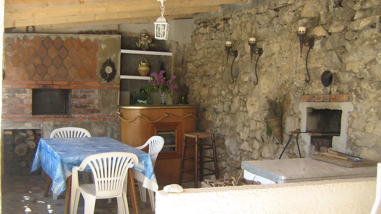 Photo of Outdoor in Niolon