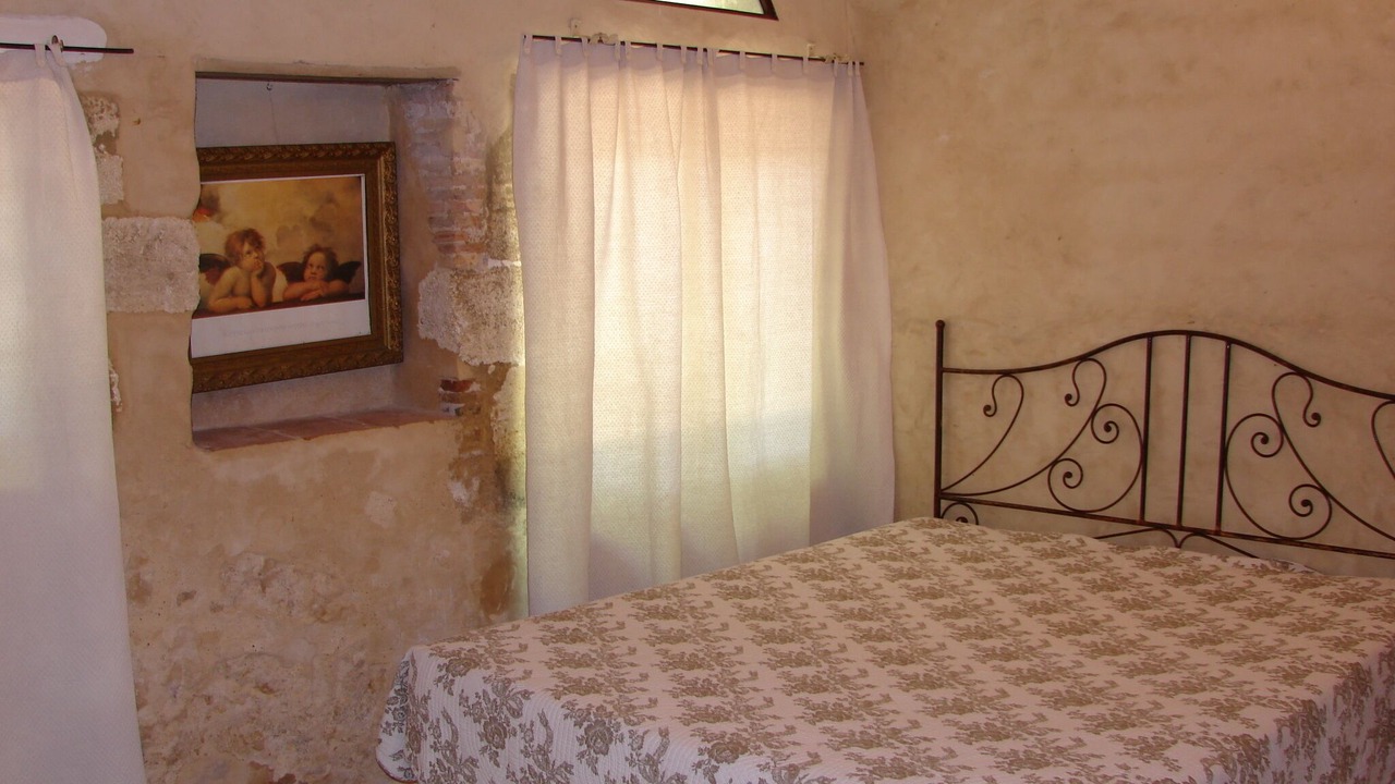 Photo of Bedroom in Rochefort-du-Gard