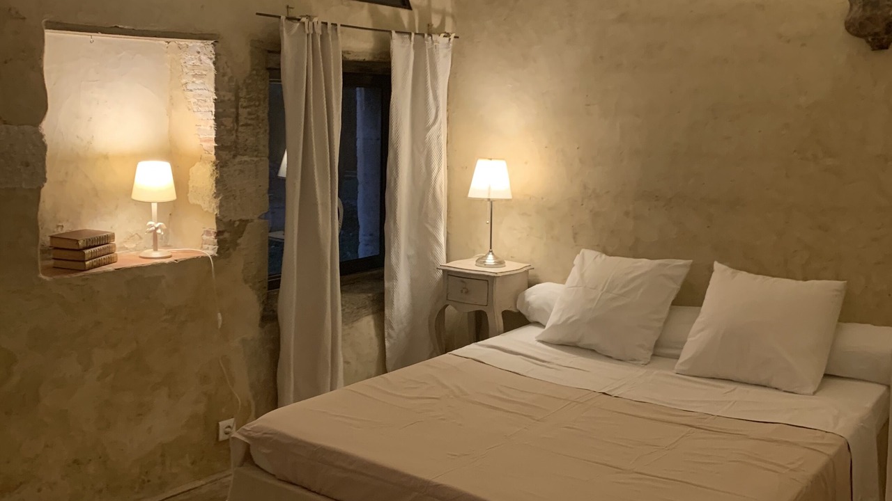 Photo of Bedroom in Rochefort-du-Gard