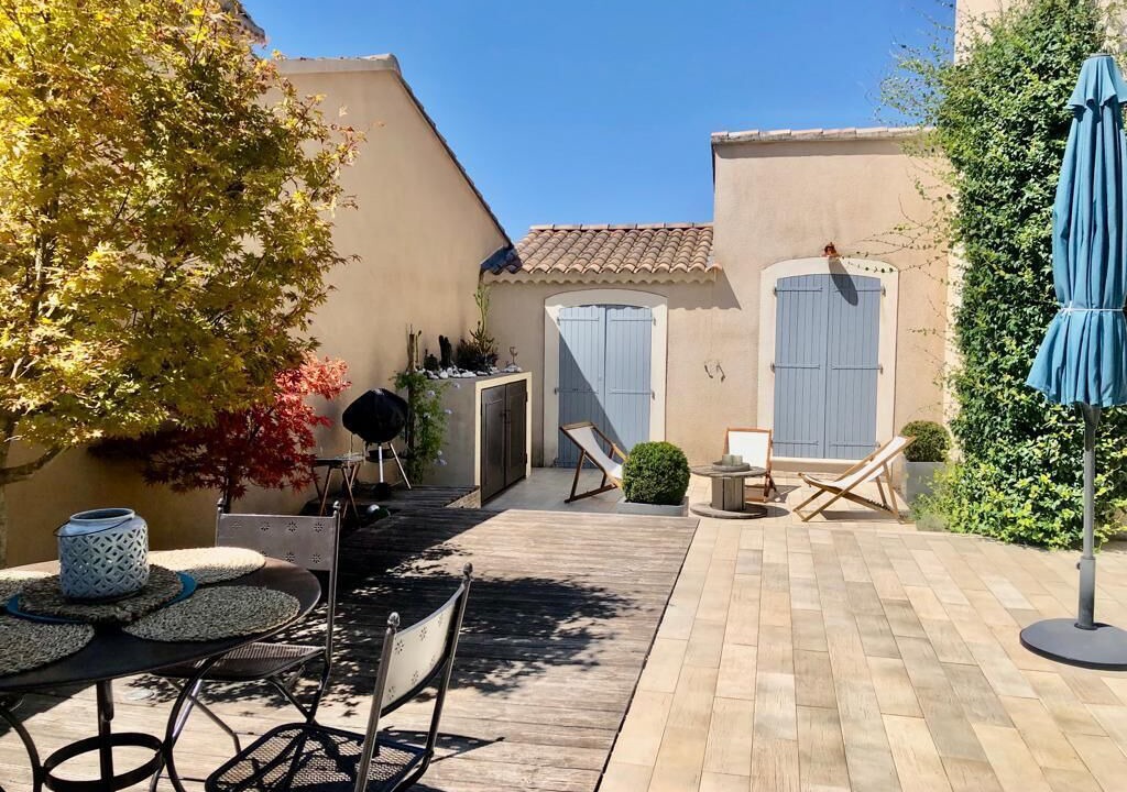 Photo of Outdoor in Noves