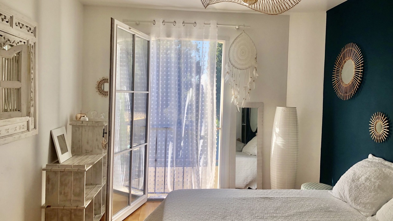 Photo of Bedroom in Noves