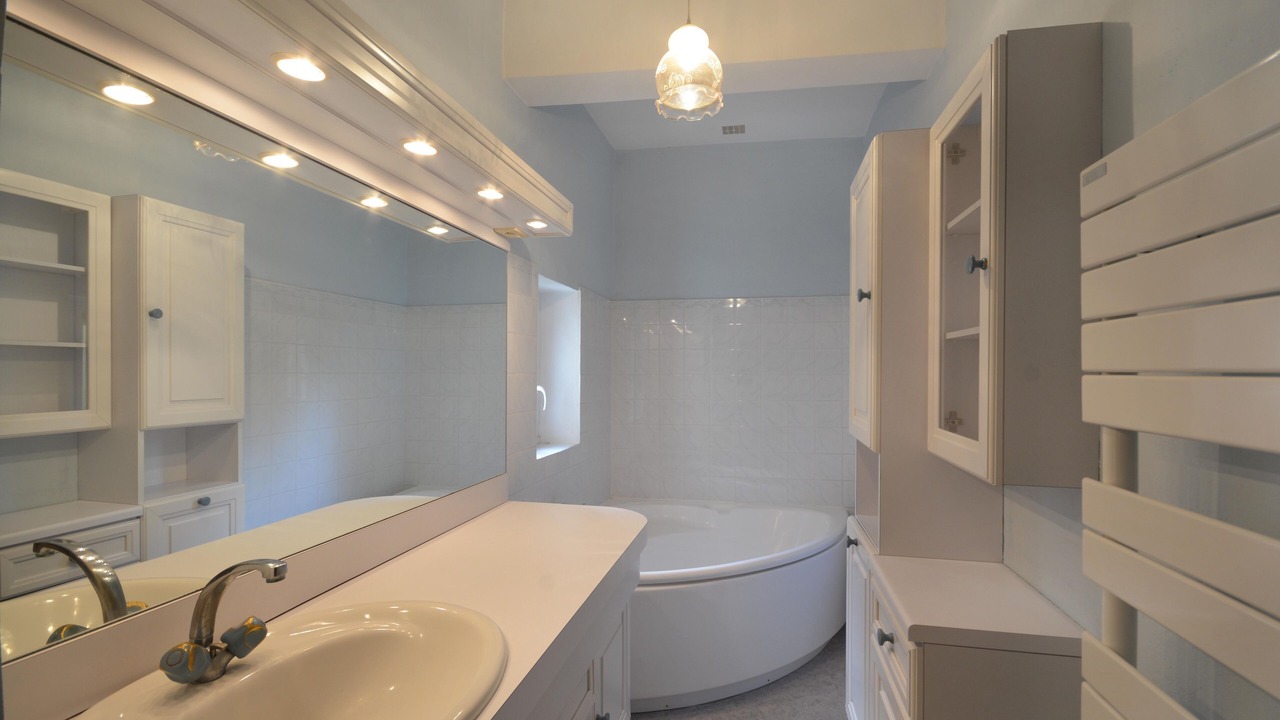 Photo of Bathroom in Sablet