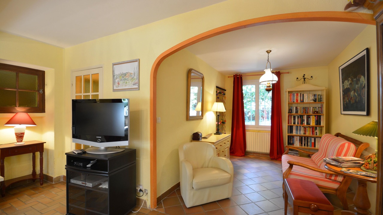 Photo of Livingroom in Sablet