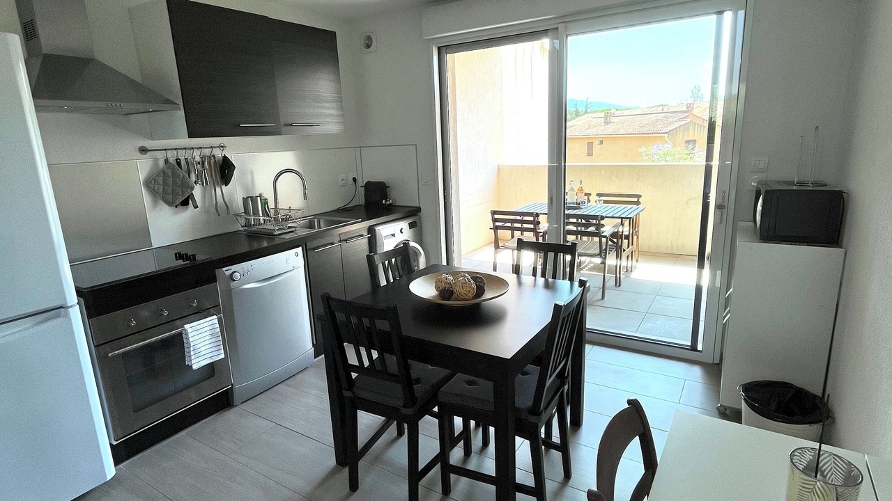 Photo of Kitchen in Saint-Cyr-sur-Mer