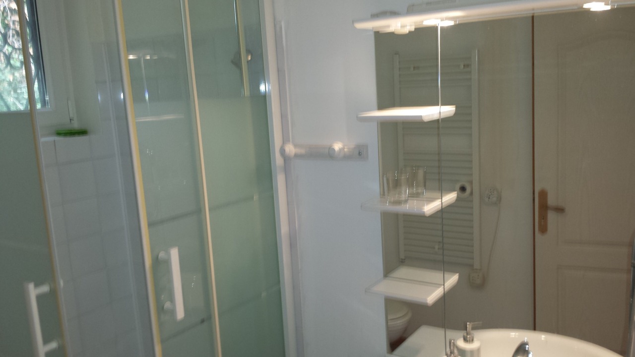 Photo of Bathroom in Pernes-les-Fontaines