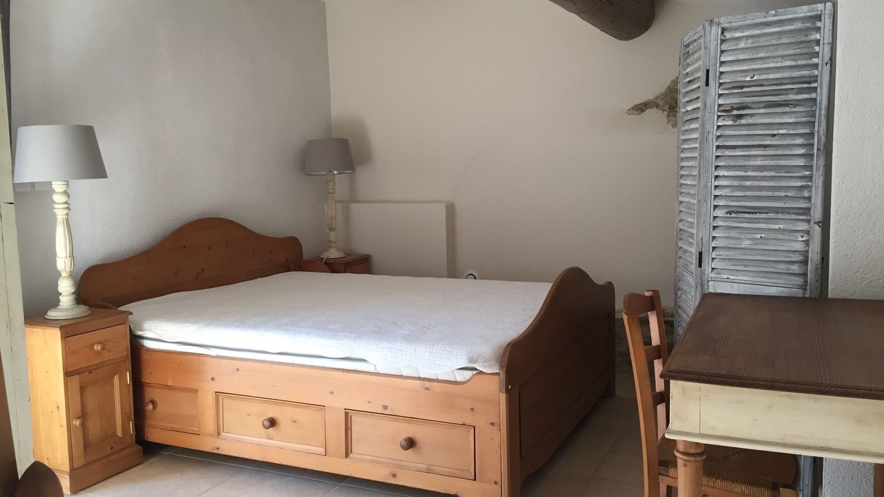 Photo of Bedroom in Pernes-les-Fontaines