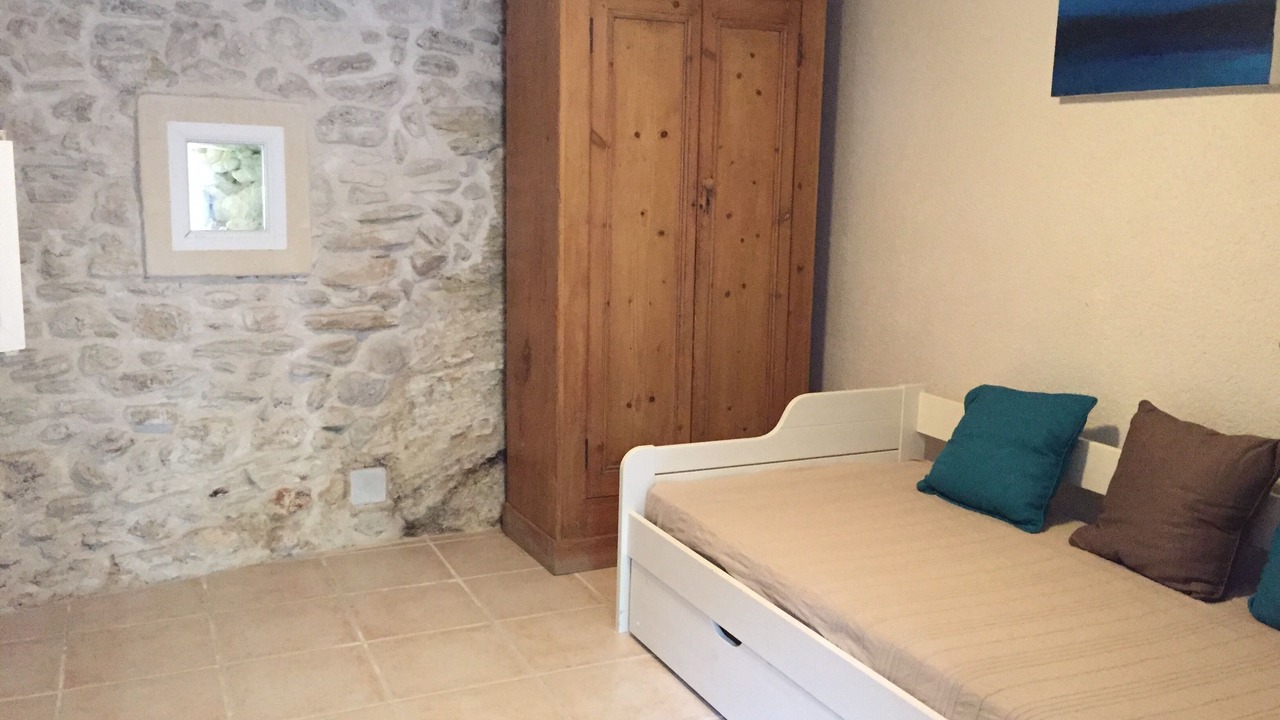 Photo of Bedroom in Pernes-les-Fontaines
