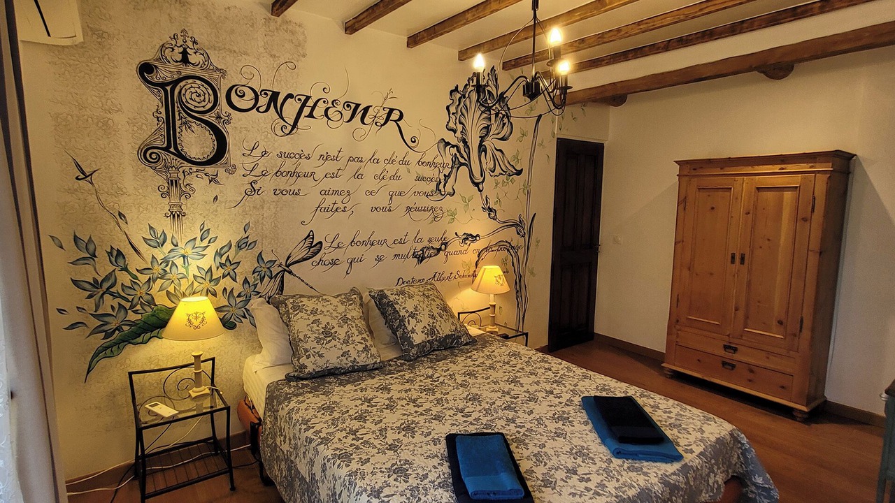 Photo of Bedroom in Saint-Laurent-des-Arbres