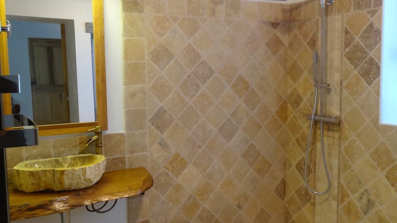 Photo of Bathroom in Saint-Laurent-des-Arbres