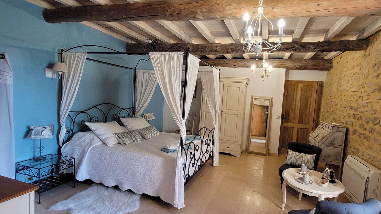 Photo of Bedroom in Saint-Laurent-des-Arbres
