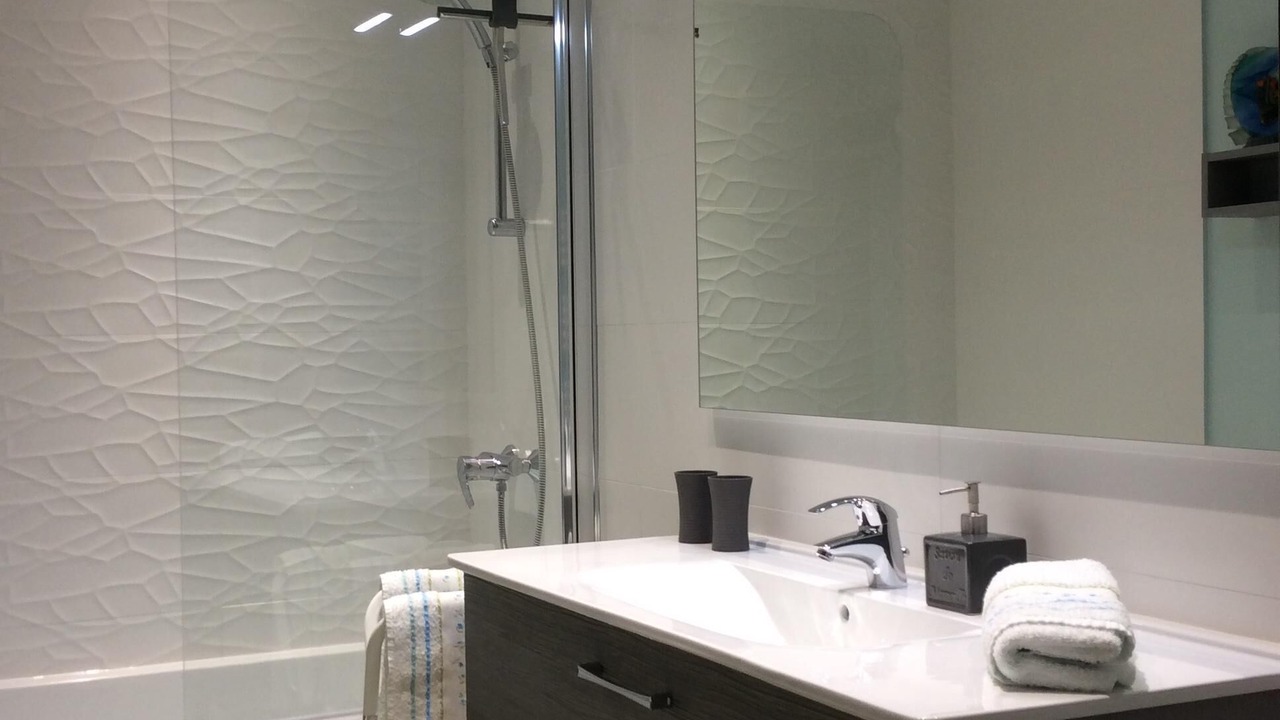 Photo of Bathroom in Figanieres