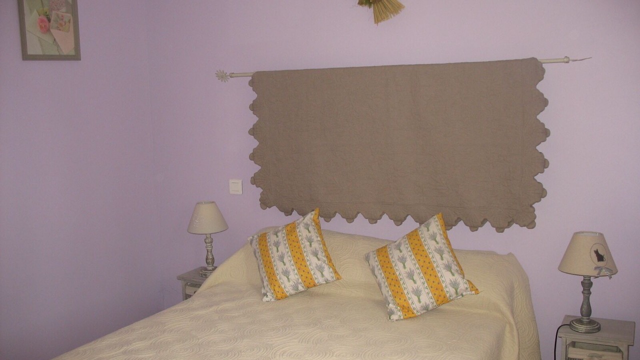 Photo of Bedroom in Pernes-les-Fontaines