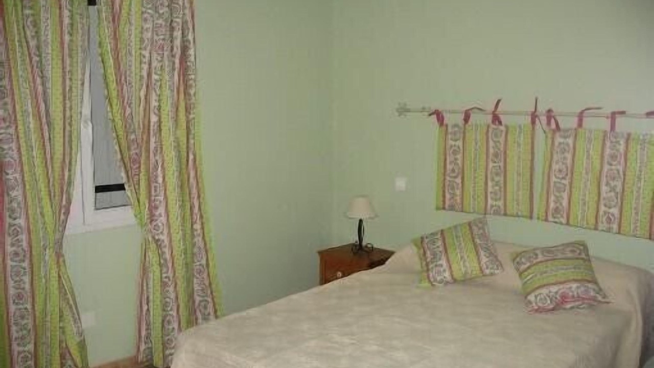 Photo of Bedroom in Pernes-les-Fontaines