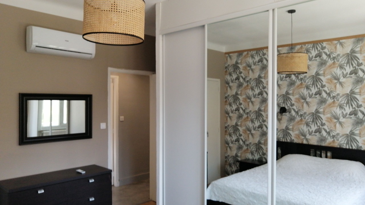 Photo of Bedroom in Orange