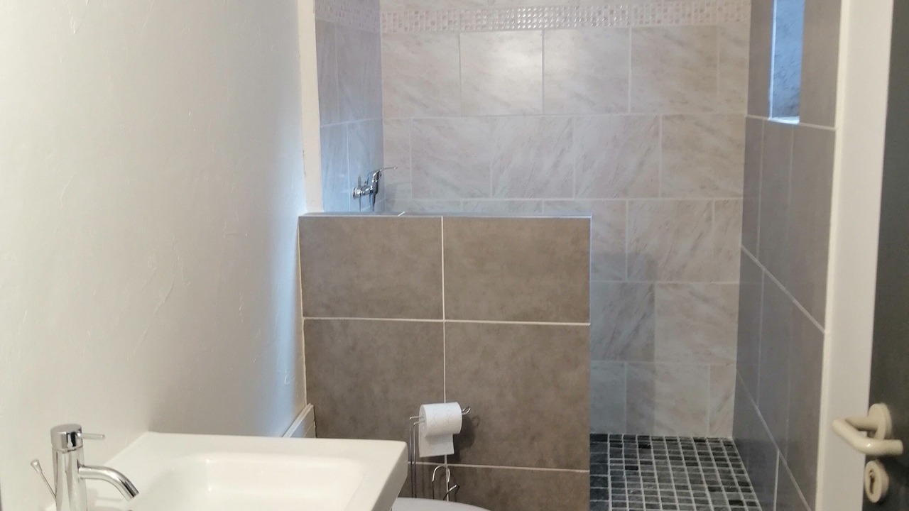 Photo of Bathroom in Orange