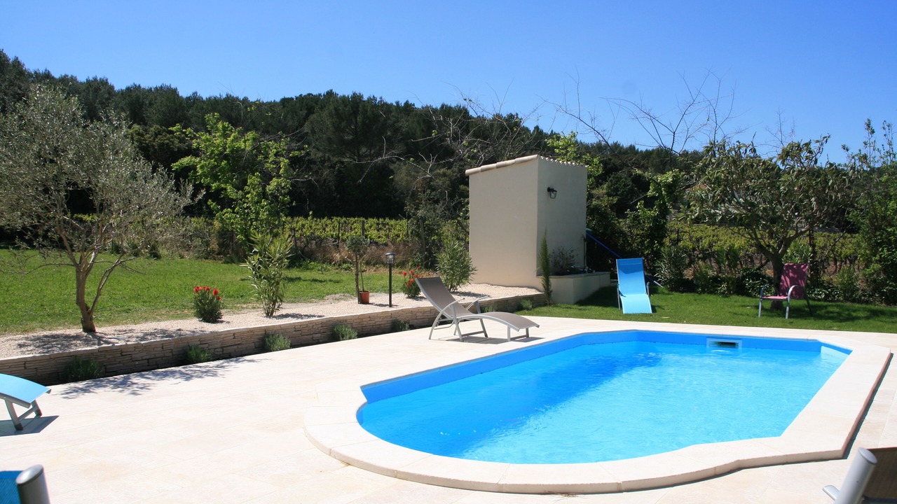 Photo of Outdoor in Comps