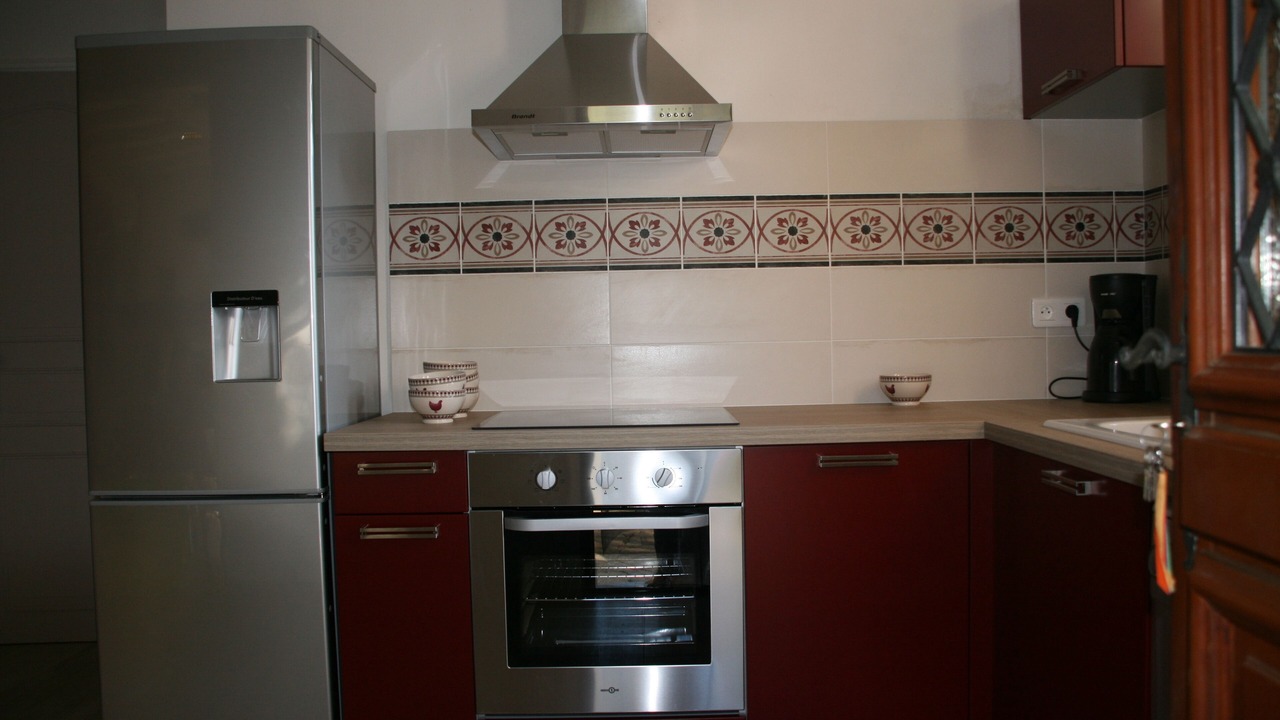 Photo of Kitchen in Comps