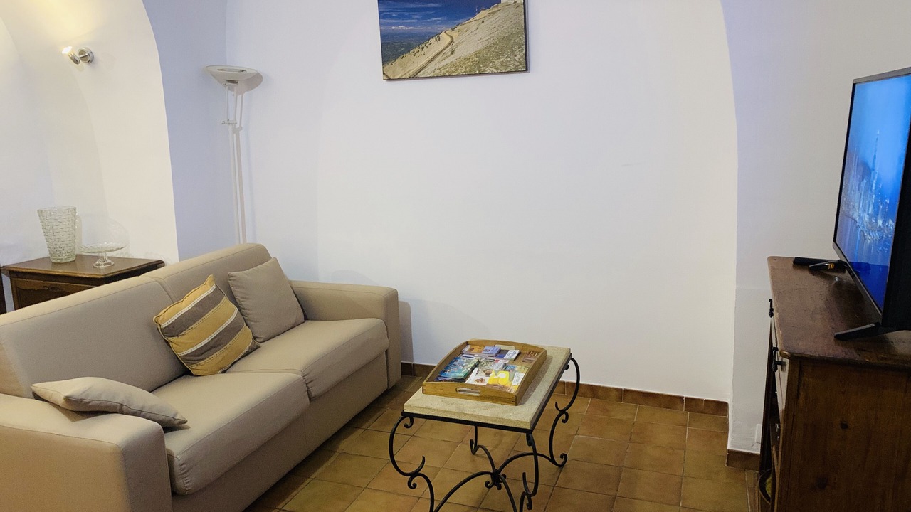 Photo of Livingroom in La Roque-d'Antheron