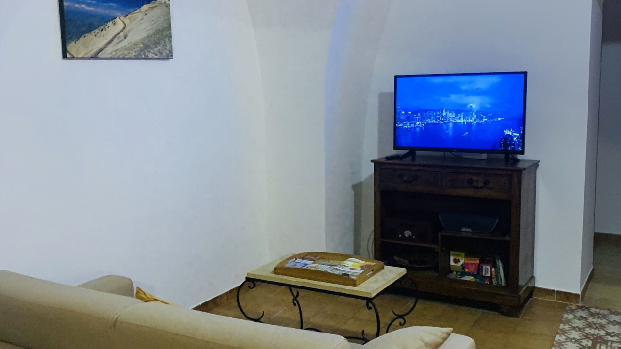 Photo of Livingroom in La Roque-d'Antheron